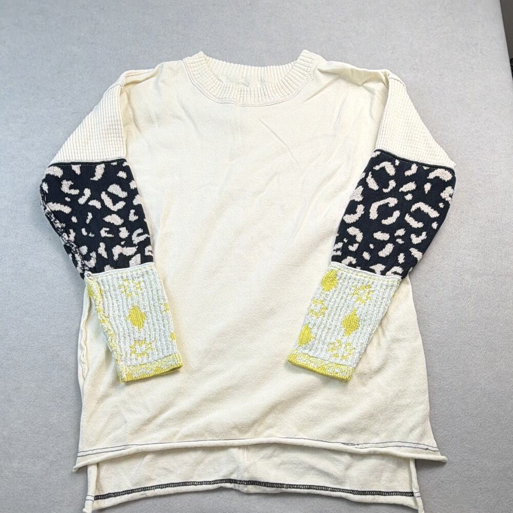 Free People tiger cuff Sweater Women’s Small Crew Neck Long Sleeve Leopard Trim